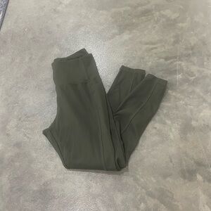 Danskin size M Leggings with pockets